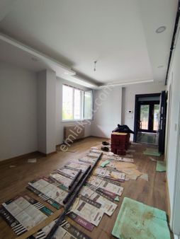 Mertcan Dan Adnan Kahveci Metroya Yürüme 2+1 Farklı Kat Seçenekli