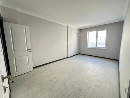 Karapürçek Mahallesinde Külliye Mevki 3+1 Full Yapılı Daire