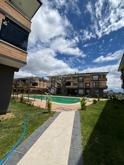 Tekirdağ Kumbağ Da Sıfır Satılık 2+1 Havuzlu Sitede