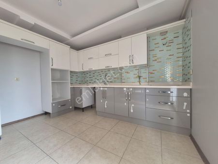 Hayalpark Cvr. Sezar Hastanesi Arkası 4+1 D.gazlı Daire