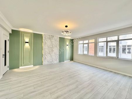 ꧁akçay Ay Emlak'tan꧁ikizçay'da Arakat Ön Cephe Ayrı Mutfaklı Lüks Tasarım Satılık 2+1 Daire