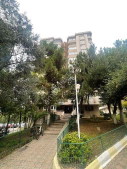 Mertcan Dan Yakakent Sitesinde Kapalı Balkonlu 3+1 Yüksek Giriş