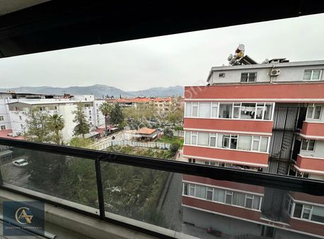 Atatürk Bulvarı, İzan Hastanesi Yanı Satılık 3+1 Daire