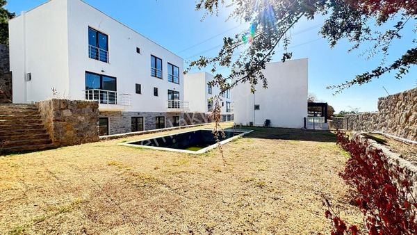 Bodrum Konacık Satılık 2+1 Bahçeli Dubleks Daire