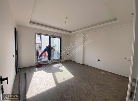 Yukarı Alata Bağımsız Mutfak 2+1