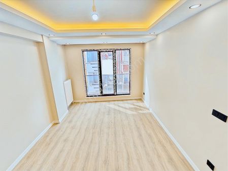 Köprü Emlaktan Gazi Mah'de Asansörlü 2+1 2.kat Lüx Daire