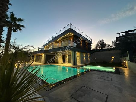 Ayanoğlu'ndan-lüks Yaşamın Zirvesi:hayalinizdeki Villa Olabilir