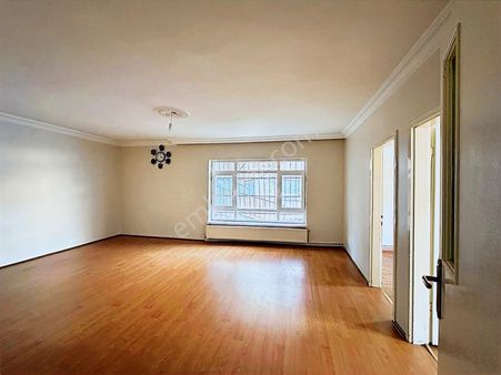 Uzman Emlak'tan İncirli Mh.de Isı Yalıtımlı Yapılı 3+1 Daire