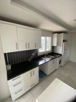 Aziz Emlaktan Yalınayakta Kiralık Daire