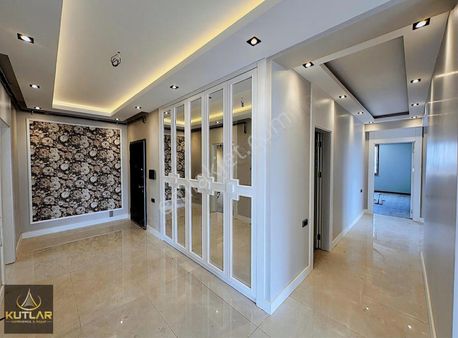 Kutlar'dan İbrahimli Vadipark Civarı Satılık Ultra Lüx 4+1 Daire