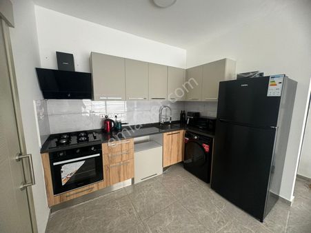 Lefkoşa Küçükkaymaklıda Kiralık Full Eşyalı Tam Merkezi Lokasyonda 2+1 Penthouse Daire.