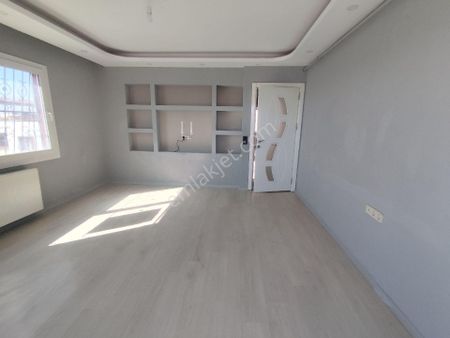 Kozanyolu'nda Kiralık Az Katlı, Kombili Geniş 2+1 Full Daire!