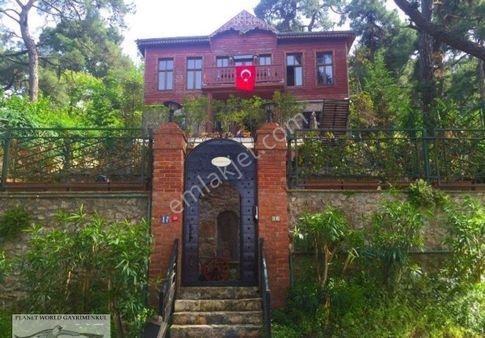 Planet Orman İçinde Muhteşem Deniz Manzaralı İhtişamlı Otel Köşk