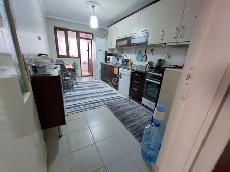 Göraldan 3+1 Kilerli Asansörlü Otoparklı Nakış Sokakta Arakat