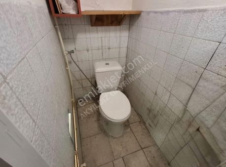 Sütlüce'de 2 Katlı 50 M2 Otomatik Kepenkli Depo-dükkan