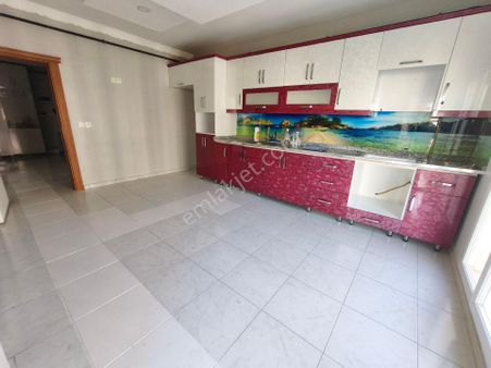 Sahra Emlaktan Havalimanı Caddesine Yakın Kiralık Daire