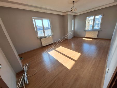 Hatun Gayrimenkul'den Satılık Esenler'de Dubleks 5+1 Daire