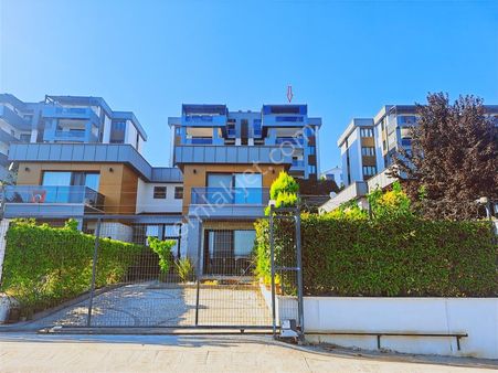 İzmit Kabaoğlu Myhill 4 Te 3+1 Satlık Çatı Dubleks