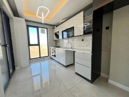 Engin Emlak'tan Hastane Yakını Manzaralı 2+1 Site Daire'si