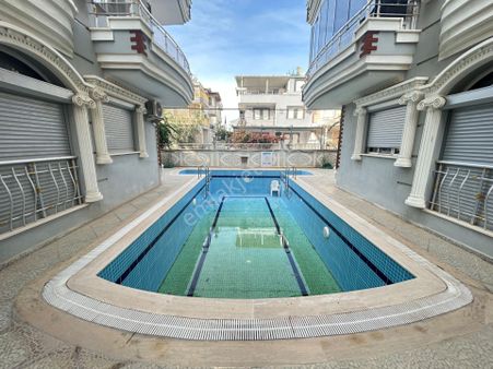 Didim Altınkumda Denize Yürüme Mesafesinde,doğa Manzaralı Havuzlu Sitede Eşyalı Satılık 2+1 Daire