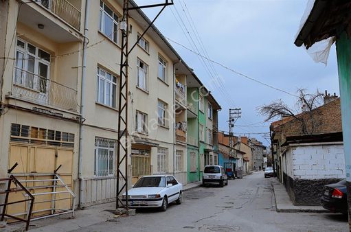 Talha Tozduman'dan Meram'ın Kalbi Çaybaşında 155m2 Fırsat 3+1