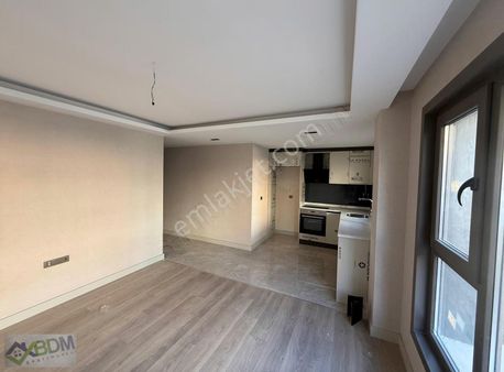 Bdm Den Mimar Caddesin De 1+1 Yüksek Giriş Ara Kat Sıfır Daire