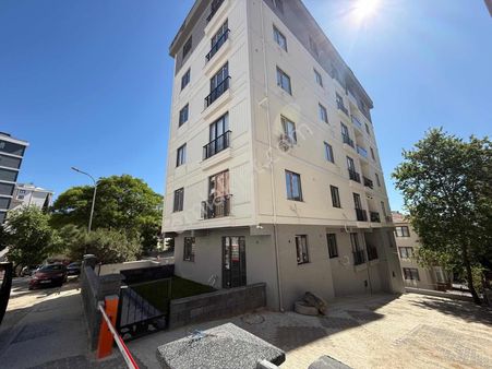 Kartal Petrolişte Satılık Bahçeli Sıfır 2+1 Daire