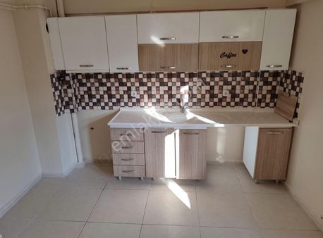 Asel'den Çarşı Adliye Komşu 2+1 Arakat Temiz Daire Güney Cephe