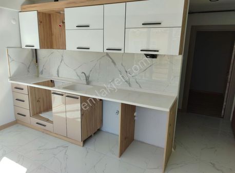 Asel'den Cafeler Cad.5dk Mesafe ,1+1 Sıfır Daire Otopark+asansör