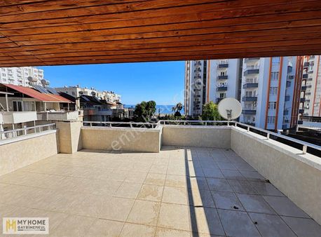 Tecede Denize Sıfır, Site İçi 4+1 Triplex Villa Bahçeli &