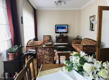 Otto34 'den Fatih Haseki Münifpaşa Sokakta Satılık 3+1 Daire