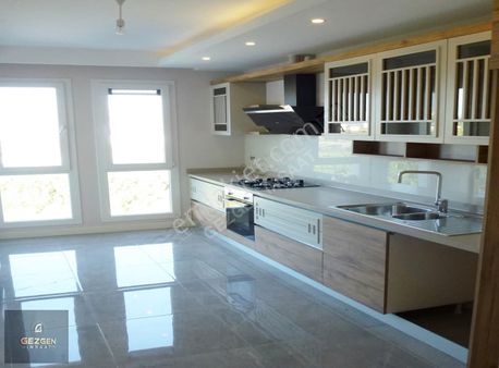 Beylikdüzü Cumhuriyet Mahallesi Gezgen İnşaat'tan 2+1 Satılık Daire