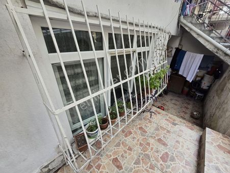 İkitelli Mehmet Akifte Satılık 2+1 Giriş Kat