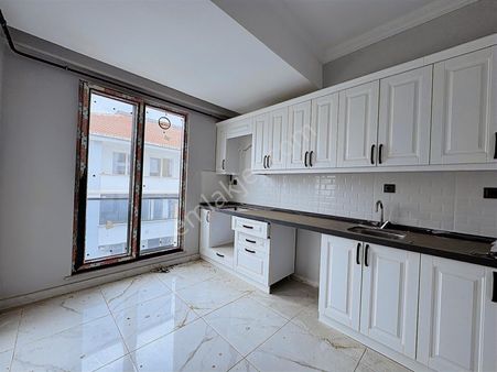 100. Yıl Mahallesinin İncisi Muhteşem Lokasyonda 2+1 Lüx Daire