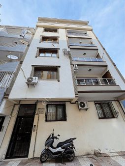 Alaybey Mahallesinde 12 Yaşında 3+1 Ara Kat Fırsatı