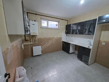 İkitelli Atatürk Mah. Yeni Bina Kiralık 4+1 Bahçe Kat