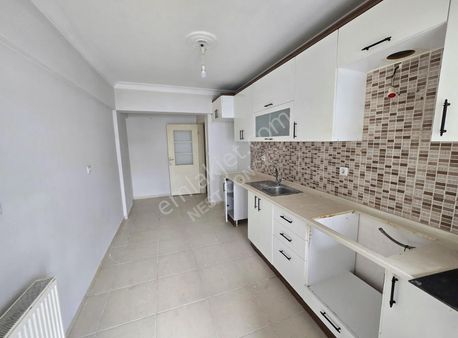 Fethiye Mh.metroya Yürüme Mesafesinde 2+1 Kiralık Boyalı Daire