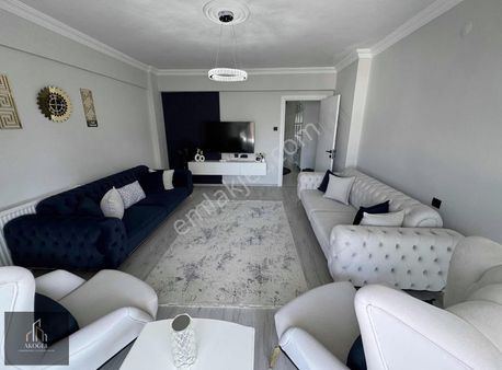 Cumhuriyet Mahallesin'de İçi Yapılı Lüks Satılık 3+1