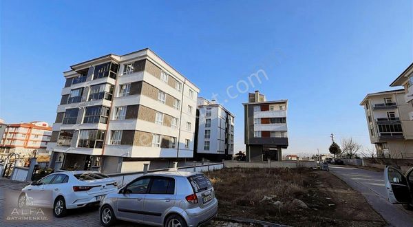 71 Evler Mh. 4 Kat İmarlı Site Yanı 387 M2 Ayrık Nizam Köşe Arsa