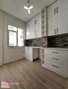 Emlak Aşkı Ulusun Güzeli Cadde Üzerinde Doğalgazlı Acil Satılık