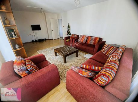 Altındağ Mahallesi Yüzüncu Yıl Caddesine Cephe Kiralık