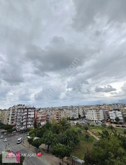 Dokuma Zaferin Güzeli Satışta