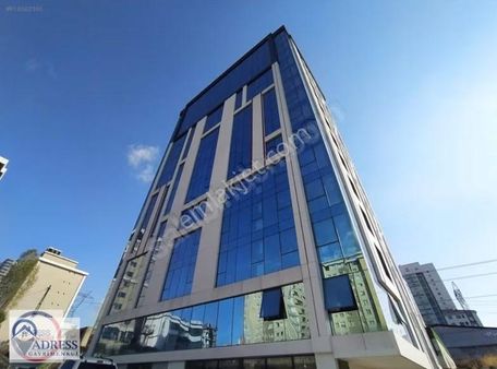 Şerifali Ticari Bölgede 115 M2 Kullanışlı 2+1 Ofis Katı