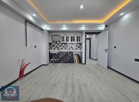 Valleyden Havuzlarda Site İçinde Modern 2+1 Satılık Daire!