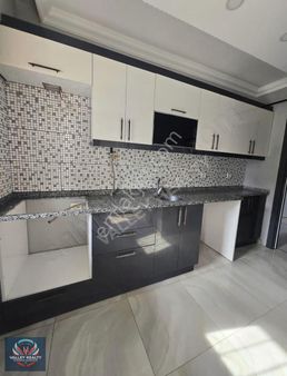 Valleyden Havuzlar Mahallesinde Ferah 2+1 Satılık Daire!