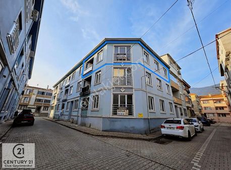 C21 Cius; Gemlik Belediye Sarayına Yakın 3+1 Kiralık Daire