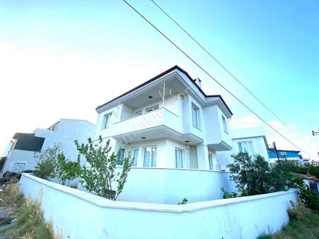 🟥🟥aktiften Cumhuriyette Köşe Konumda Yatırımlık Ve Oturumluk 3+1 Satılık Dubleks Daire