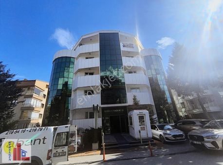 Mustafa Kemal'de İş Merkezinde Sekretaryalı Şık Ofis