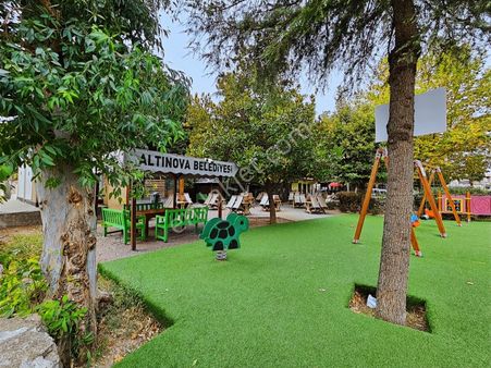 Yalova Altınovada Parkın Hemen Yanında Balkonlu Acil Satlık 3+1