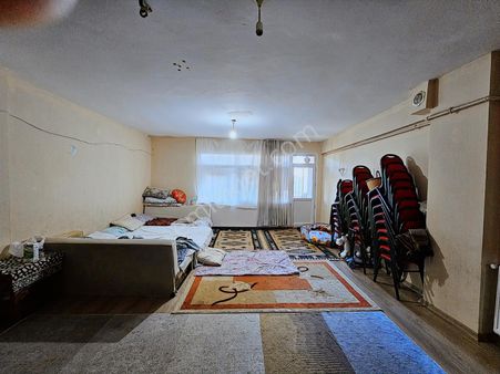 Fatih Nişanca Mh 3+1 Büyüklüğünde Karşısında Tranvay Yolu